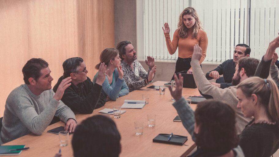 Die Zwölf Geschworenen – Wenn das Privatleben der Geschworenen spannender als der Fall ist. Review Staffel 1